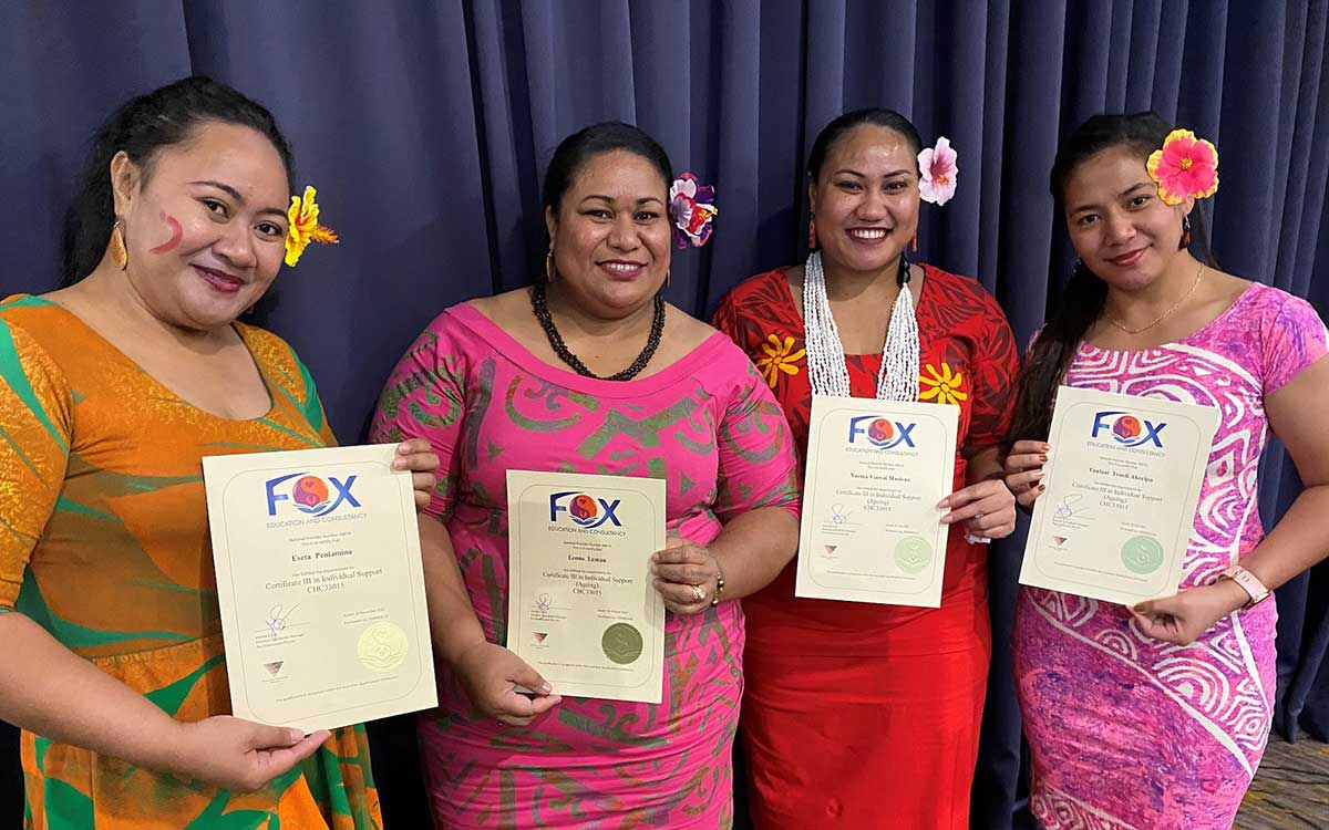 Group shot of graduated Samoan workers