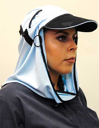 Woman wearing Frillneck headgear
