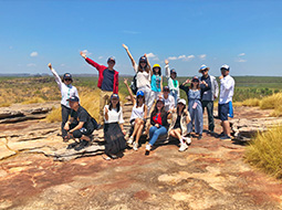 Chinese travel agents tour Red Centre, Top End 